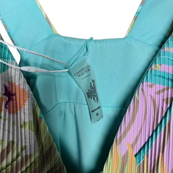 Coastal Waves Tropical Floral 1x Swimsuit - Picture 2 of 5
